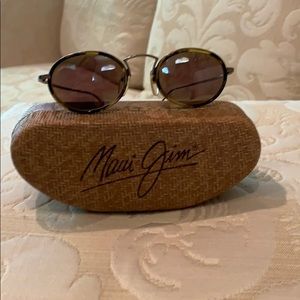 Maui Jim woman’s sunglasses. Lightly used.